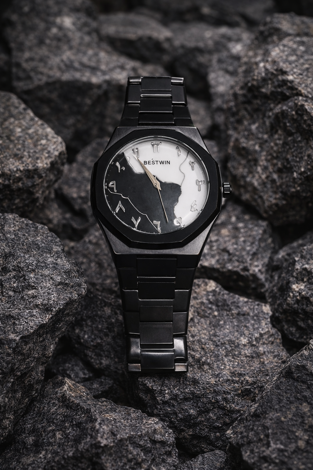 Metal Black& White Color Dial Aura For Boys. Increse Your Look With Aura Watch 100% Metal.